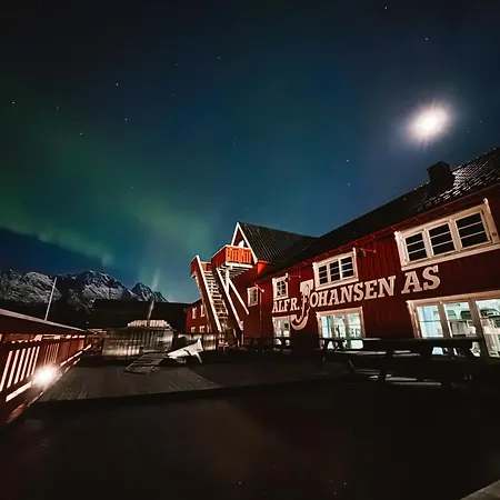 Finnholmen Brygge Henningsvær