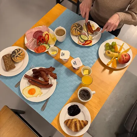 Finnholmen Brygge Henningsvaer