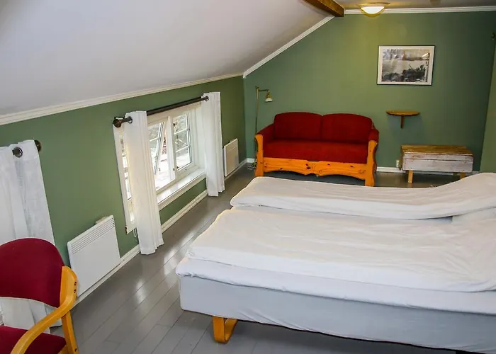 Отель Finnholmen Brygge 2*