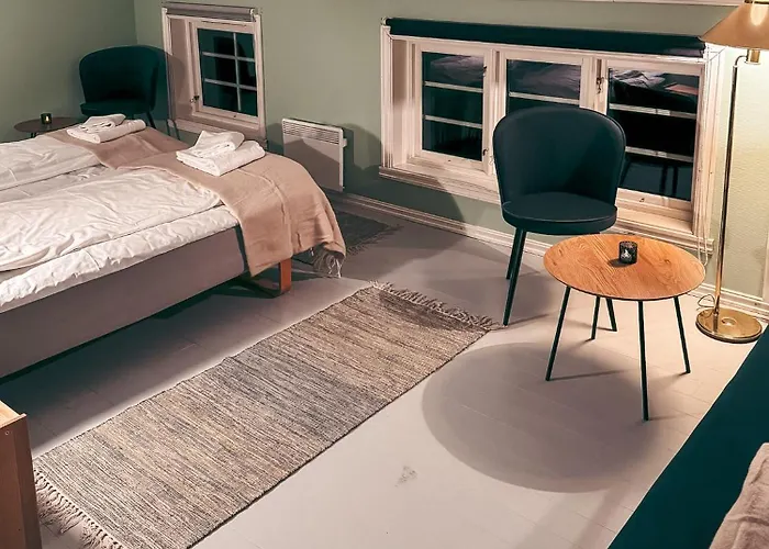 Отель Finnholmen Brygge 2*