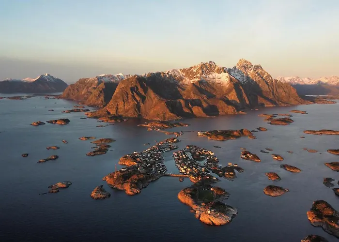 Finnholmen Brygge Henningsvær